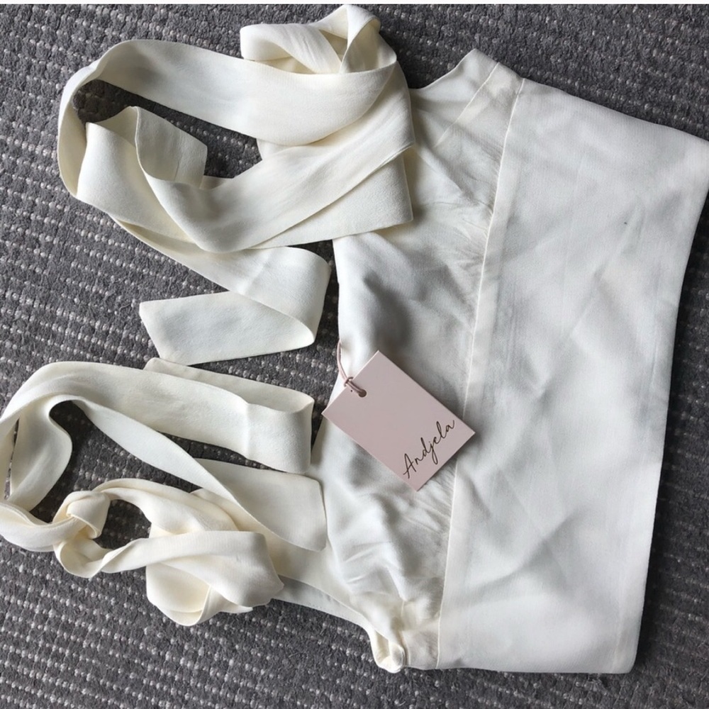 Loren Bow Tie Top in Ivory - Picture 4 of 6